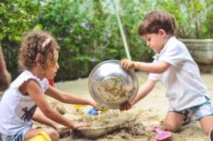 ONLINE: ON241 - Brincar, o alicerce de práticas pedagógicas