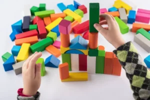 ONLINE: A43 - O Jogo e a Matemática na Educação Pré-Escolar
